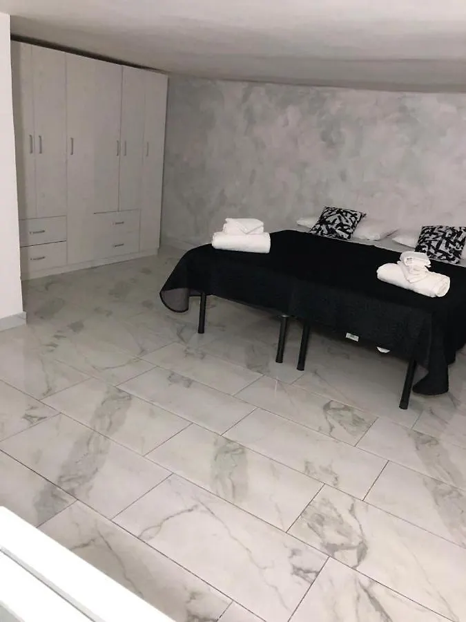 Casetta Bianca Apartment Naples Italy